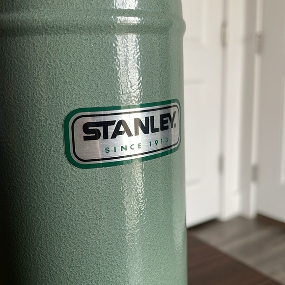 Stanley 25 oz Adventure Bottle - Hammertone Green - Picture 7 of 7